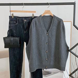 샵앤) 여성V넥 단추 오픈 루즈핏 레이어드 니트 조끼 DGB-WVS-4819-그레이