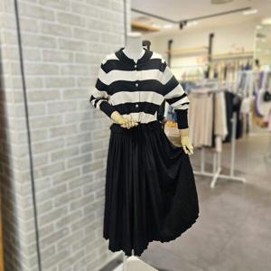 레코브 LC31EXOP542X 니트 배색 원피스