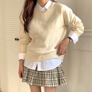 샵앤) 국산 여성 V넥 기본 베이직 긴팔 무지 니트티 21DS-WKN-4973-오트밀