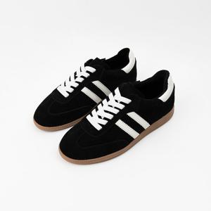 [신난다슈]여성 스니커즈 운동화 3cm 여자 플랫 단화 슬립온 기모 스웨이드 MRO257159블랙