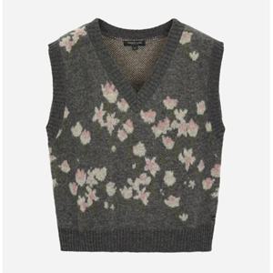 [써스데이아일랜드](T258MVT259W)플라워 자카드 니트 베스트