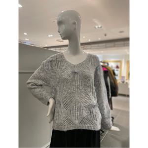 르니앤맥코이 V넥 리본 브로치 루즈핏 니트 (MN02KN771FJY)