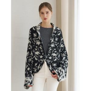 [탱커스]컬러 배색 플라워 오버핏 니트 가디건 (TX4CD034L0)