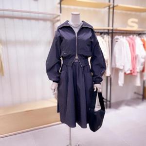 [시에로]  SK2SKF46M_허리밴딩 자수 사이드포켓 개더 스커트