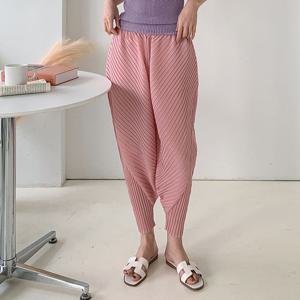 샵앤) 트리코드 국산 여성 플리츠 배기팬츠 BLE-WPT-3106-블랙