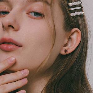 제이로렌 로즈골드 가넷 플라워 실버 귀걸이 M03995