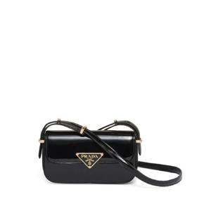 프라다 에나멜 로고 페이턴트 가죽 숄더 백 1BD339VMTO069