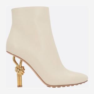 보테가베네타 스무스 가죽 스퀘어 토 앵클 부츠 763831 V3M7090