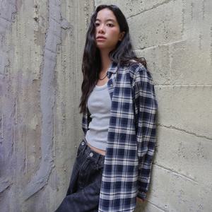 WOMAN 루즈핏 빈티지 체크 셔츠 [NAVY] / WBE3L03508
