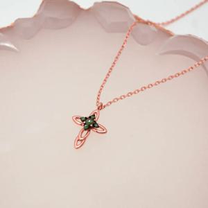 오팔하우스 14k 그린다이아몬드 십자가 목걸이 OPJJN1344