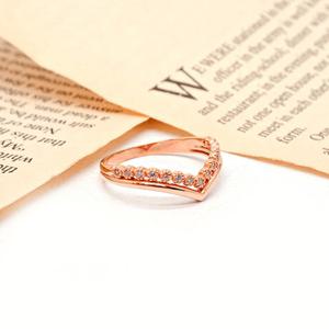 오팔하우스 14k V쉐입 두 줄 큐빅 레이어드링 OPDJR5538