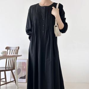 샵앤) 여성 단추오픈 핀턱 면100 롱원피스 ARA-WDR-4927-블랙
