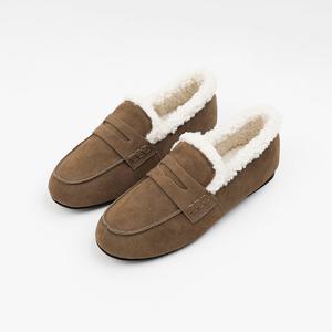[신난다슈]여성 털 로퍼 단화 1cm 모카신 플랫 슈즈 뽀글이 퍼 스웨이드 ST257921 카키