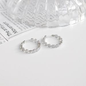 오팔하우스 925Silver 눈꽃 큐빅 원터치 귀걸이 OPMUE11851