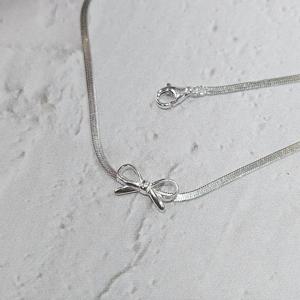 [이쁜] 리본 총총 실버 목걸이