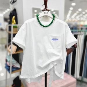 [비지트인뉴욕]뒤 절개 포인트 라운드 면반팔티셔츠 VA6ST7KMM_U