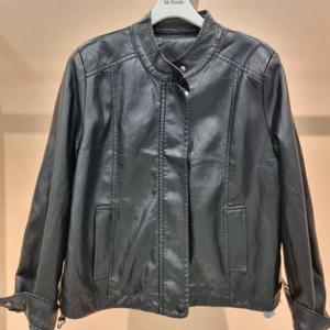 라티움 HC34 부드러운느낌 차이나카라 밑단스트링조절포커 페이크가죽점퍼 T2533JK02