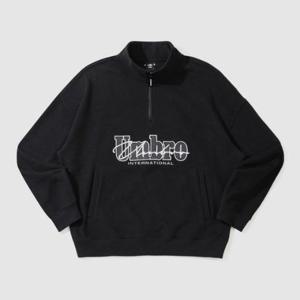 M 엄브로긴팔티 NQC UP421CFSN4-BLK 기모 레터링 하프집업 맨투맨 / BLACK