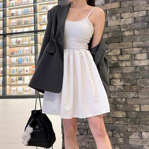 나시 니트 뷔스티에 프릴 미니 원피스코디 룩