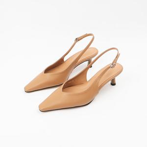 [신난다슈]여성 슬링백힐 6cm 슬링백 구두 펌프스힐 미들힐 스퀘어토 JM243008 베이지