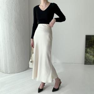 새틴 밴딩 실크 A라인 머메이드 훌 스커트 코디 룩