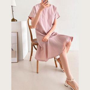 여름 라운드 여자 반팔 밑단 프릴 롱 원피스 코디 룩