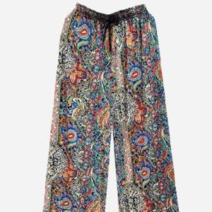 [라일리의류] Rly 오리엔탈밴딩 와이드팬츠 통바지 ST240553