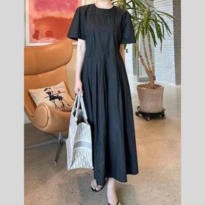 오버핏 핀턱 소매 퍼프 롱 플레어 원피스 코디 룩