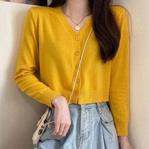 [잇백잇슈] 심플버튼가디건 약크롭 베이직 일상 외출