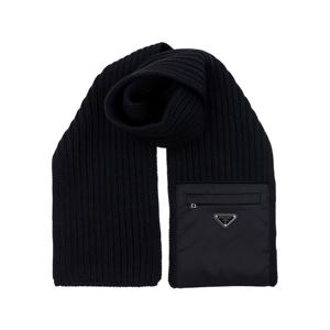 프라다 삼각 로고 지퍼 포켓 울 머플러 UMS354 1WTO F0002