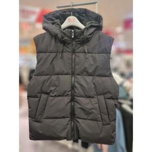 주)소이 세이브존01 키즈 베이직 블랙 웰론 후드 패딩조끼 23W0104