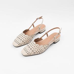 [신난다슈]여성 슬링백 샌들 구두 2cm 뮬 플랫 샌들 펌프스 펀칭 통굽 GDR253052 베이지