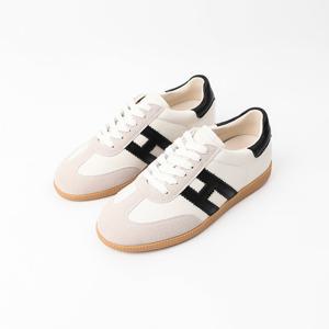 [신난다슈]여성 스니커즈 운동화 2cm 여자 플랫 단화 발편한 쿠션 소가죽 MRO257122 블랙