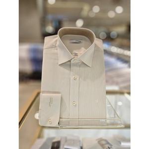 [듀퐁] (SE5FM21LS314SBE) 2025년FW슬림핏 도비패턴 폴리레이온 스판 베이지셔츠