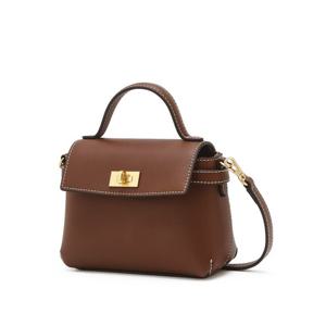 [헤지스/쇼핑백동봉]브라운 단색 소가죽 미니토트백 HIWA5F781W2