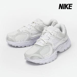 나이키 운동화 V5 RNR 여성 런닝화 화이트 메탈릭 실버 HQ7901-101