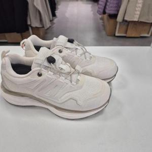 레드페이스 HC17 콘라셀액선 워킹화 RESGLCX24102화이트