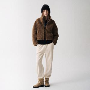 [플레이블]하이넥 집업 인조퍼 자켓_PD5WM457