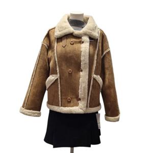 [클리지]퍼 배색 무스탕 자켓(CP8WLT0282F)