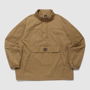 엄브로긴팔티 NQC UP421CWTO1-CML 크랙다잉 스탠넥 아노락 CAMEL