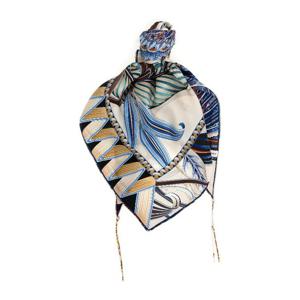 페라가모 지아다 실크 트라이앵글 스카프 786871 AVORIOBLUBEIG