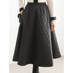 [모리스커밍홈]다이아 퀼팅 밴딩 플레어 스커트_M2311SK110D