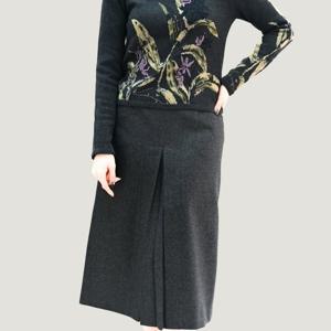 [비꼴리끄(여성)]울 앞주름 A라인 스커트 B254WK2040