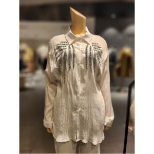 [르니앤맥코이] 카라넥 비즈장식 포인트 블라우스 (ML04BL731HJY