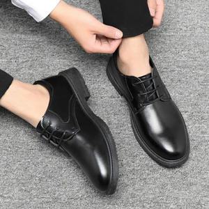 직장인 오피스 정장 면접 하객 모임 단정한 남성 구두