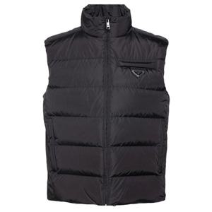 [관세포함] 프라다 삼각로고 구스다운 남성 패딩 조끼 SGJ191 106O (블랙) PD790
