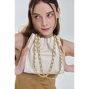 아이보리 소가죽 드로우스트링 체인숄더백 S JABA5E163