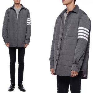 [톰브라운] 22FW 남성 사선 완장 다운 자켓 (MJD089X_07259_035_22F)