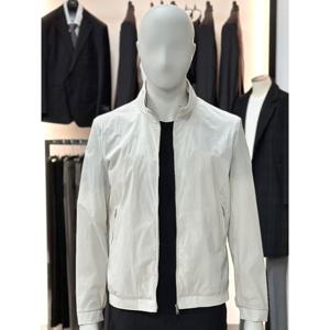 [바쏘옴므]아이보리_하이넥 바람막이 숏점퍼 WSY2UA55A