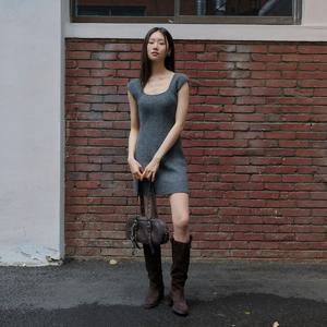 WOMAN 스퀘어넥 니트 미니 원피스 [CHARCOAL] / WBE3L44526